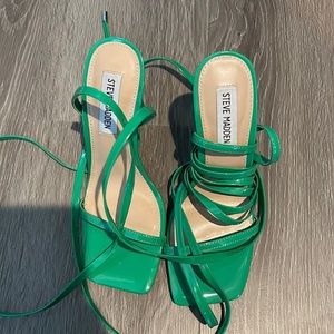 STEVE MADDEN wrap heels